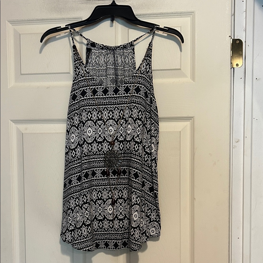 By & By Black and White Top Size Medium